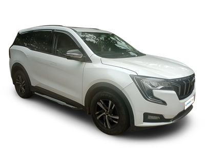 Mahindra XUV700-img